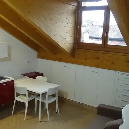 Apartment Santabbondio Como