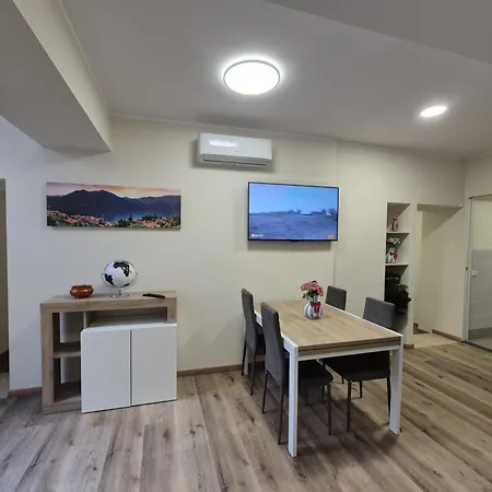 Santabbondio Apartment Como