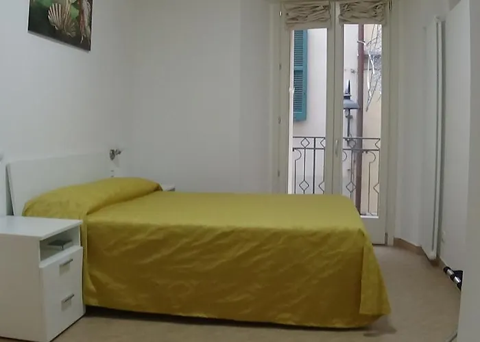 Santabbondio Apartman Como